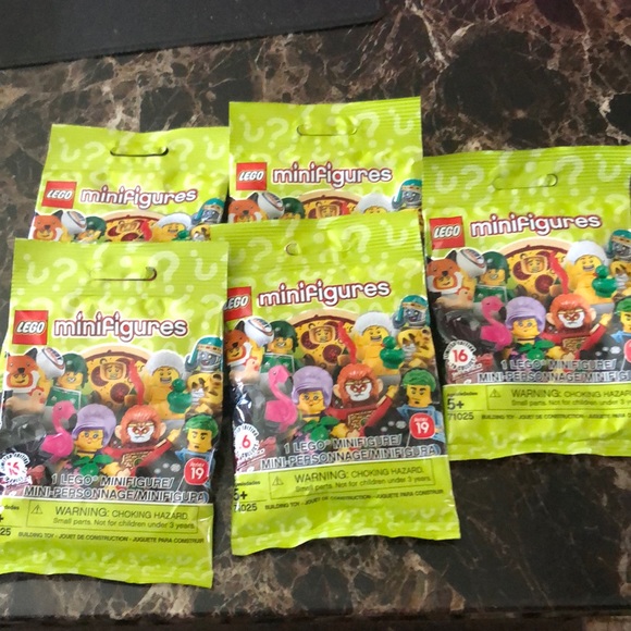Lego Other - Lego Minifigures Series 19 LE FIVE blind bags